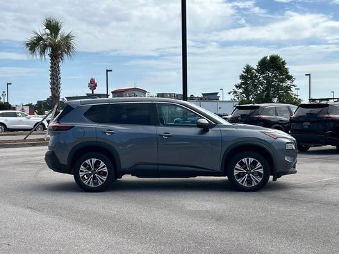 Used 2023 Nissan Rogue SV FWD image 7