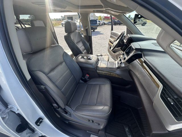 Used 2017 GMC Yukon XL Denali w/ Open Road Package AWD/4WD image 15