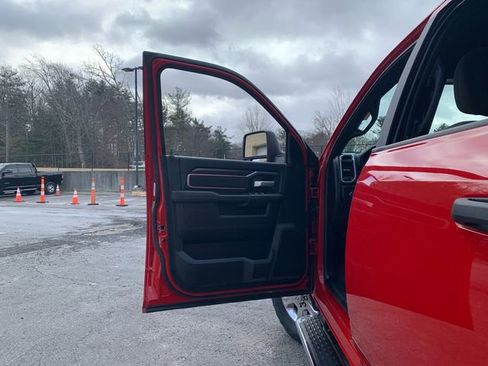 Used 2024 RAM 2500 Big Horn w/ Bed Utility Group image 21