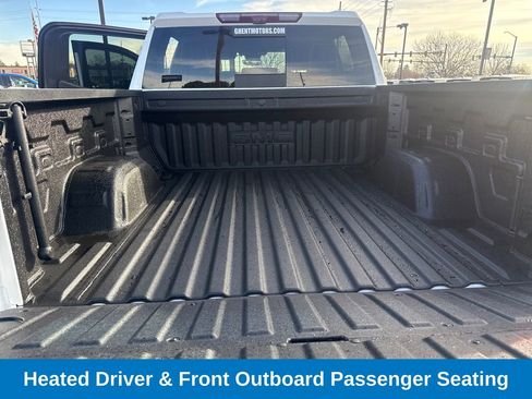 Used 2025 GMC Sierra 1500 AT4X image 24