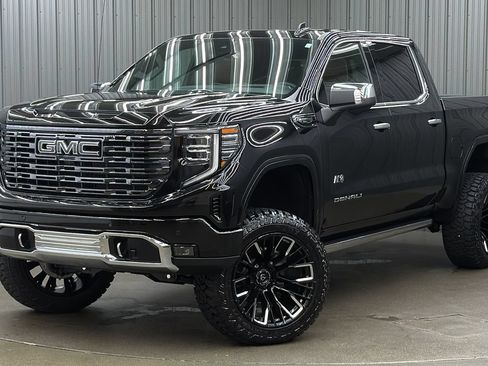 Used 2026 GMC Sierra 1500 Denali Ultimate AWD/4WD image 1