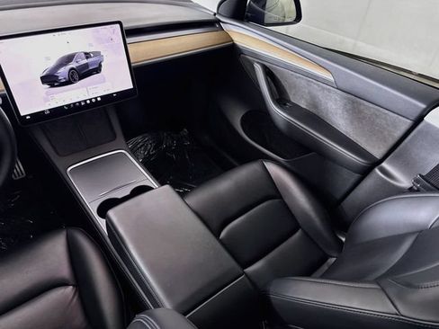 Used 2023 Tesla Model Y Performance AWD/4WD image 23