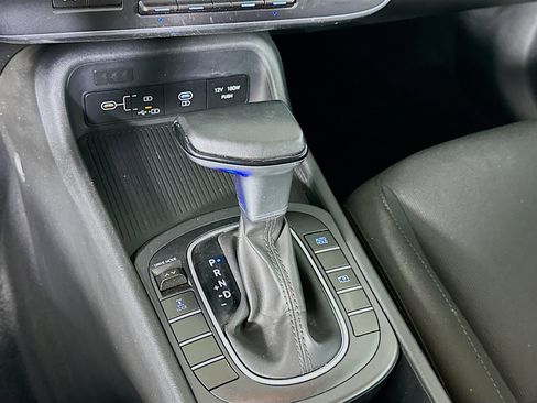 Used 2025 Hyundai Kona SEL image 24