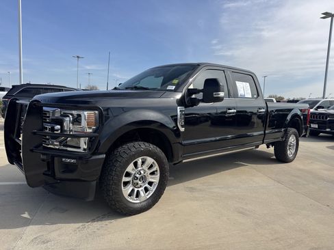 Used 2022 Ford F350 Limited image 3