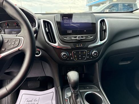 Used 2024 Chevrolet Equinox LT FWD image 21