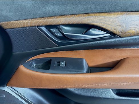 Used 2019 Cadillac Escalade Luxury RWD image 31