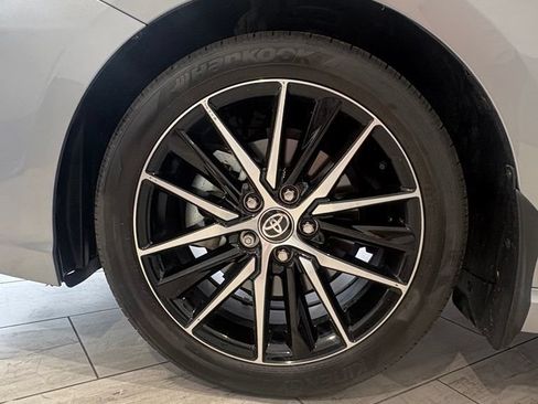 Used 2024 Toyota Camry SE AWD/4WD image 11