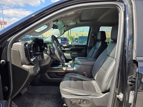 Used 2022 Chevrolet Silverado 1500 LT image 9