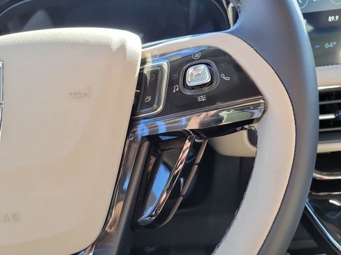 New 2026 Lincoln Corsair Premiere image 27