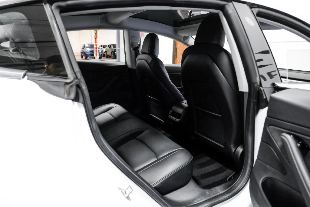 Used 2018 Tesla Model 3 Long Range RWD image 42