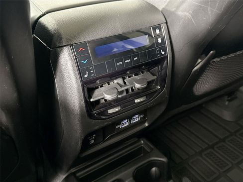 Used 2021 Jeep Grand Cherokee L Limited AWD/4WD image 38