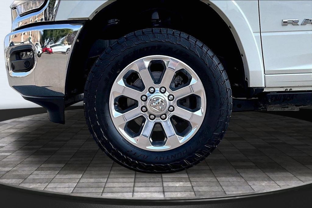 Used 2019 RAM 2500 Laramie AWD/4WD image 9