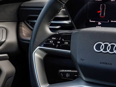 New 2025 Audi Q5 Premium image 16