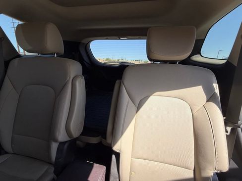 Used 2018 Hyundai Santa Fe Limited FWD image 8