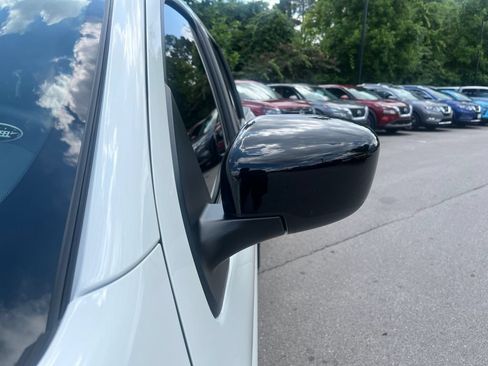 Certified 2026 Nissan Frontier SV RWD image 33