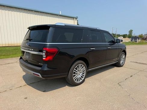 Used 2022 Ford Expedition Max Platinum AWD/4WD image 3