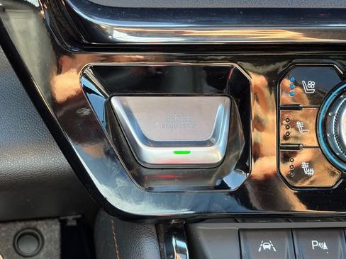 Used 2023 GMC Sierra 1500 AT4 w/ Technology Package image 28