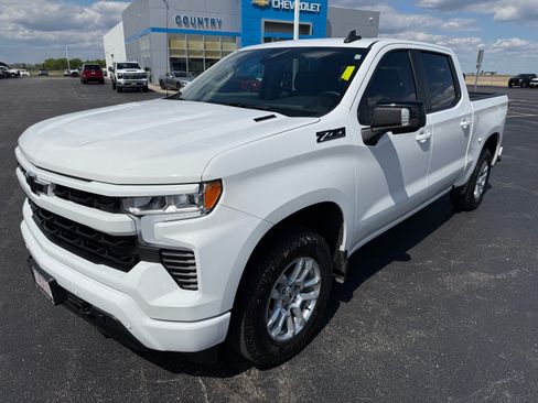 Used 2025 Chevrolet Silverado 1500 RST AWD/4WD image 9