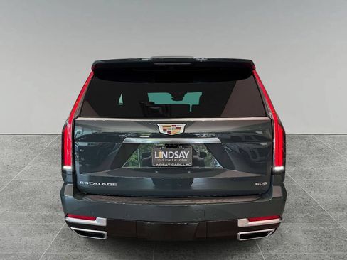 Used 2026 Cadillac Escalade Luxury w/ LPO, Floor Liner Package AWD/4WD image 11