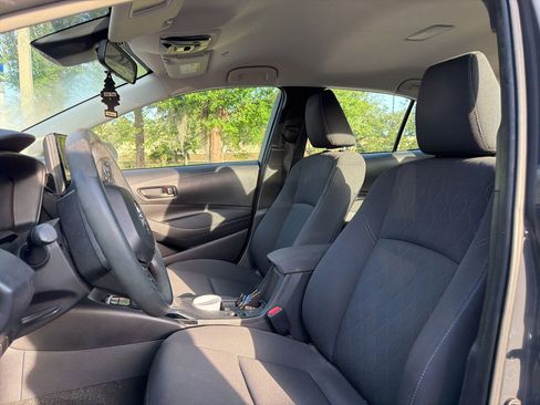 Used 2023 Toyota Corolla LE FWD image 7