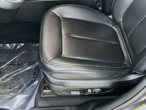 Used 2023 Jeep Grand Cherokee Limited w/ Black Appearance Package image 19