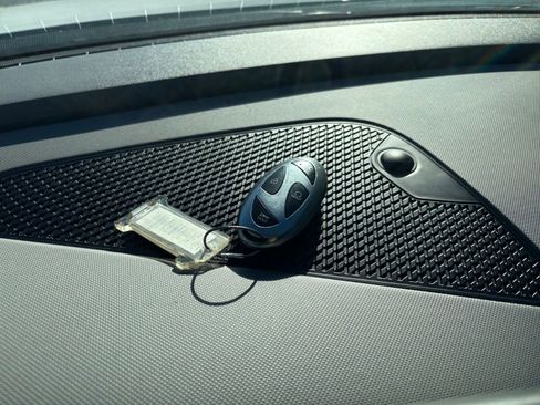 Used 2025 Hyundai Elantra SEL image 21