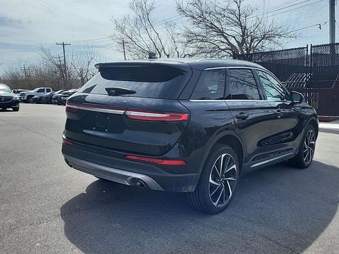 Used 2023 Lincoln Corsair Reserve image 3