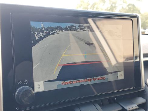 Certified 2025 Toyota RAV4 XLE FWD image 29