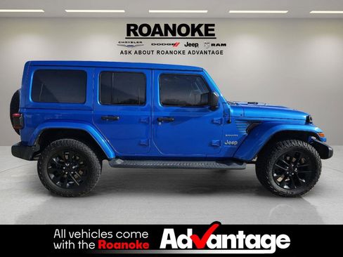 Used 2021 Jeep Wrangler Unlimited Sahara w/ Cold Weather Group image 16