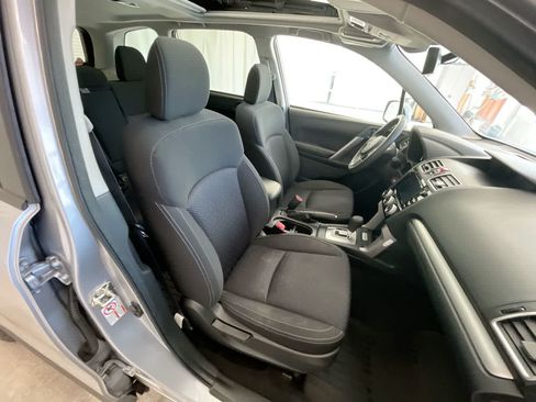 Used 2017 Subaru Forester 2.5i Premium AWD/4WD image 24