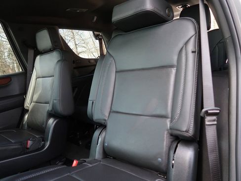 New 2026 GMC Yukon Denali w/ Sun & Power Step Package image 20