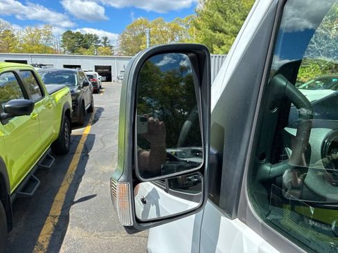 Used 2022 Mercedes-Benz Sprinter 3500 image 13
