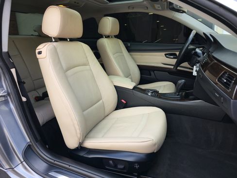 Used 2012 BMW 335i xDrive Coupe image 24