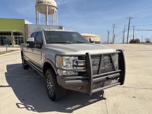 Used 2017 Ford F350 King Ranch image 6