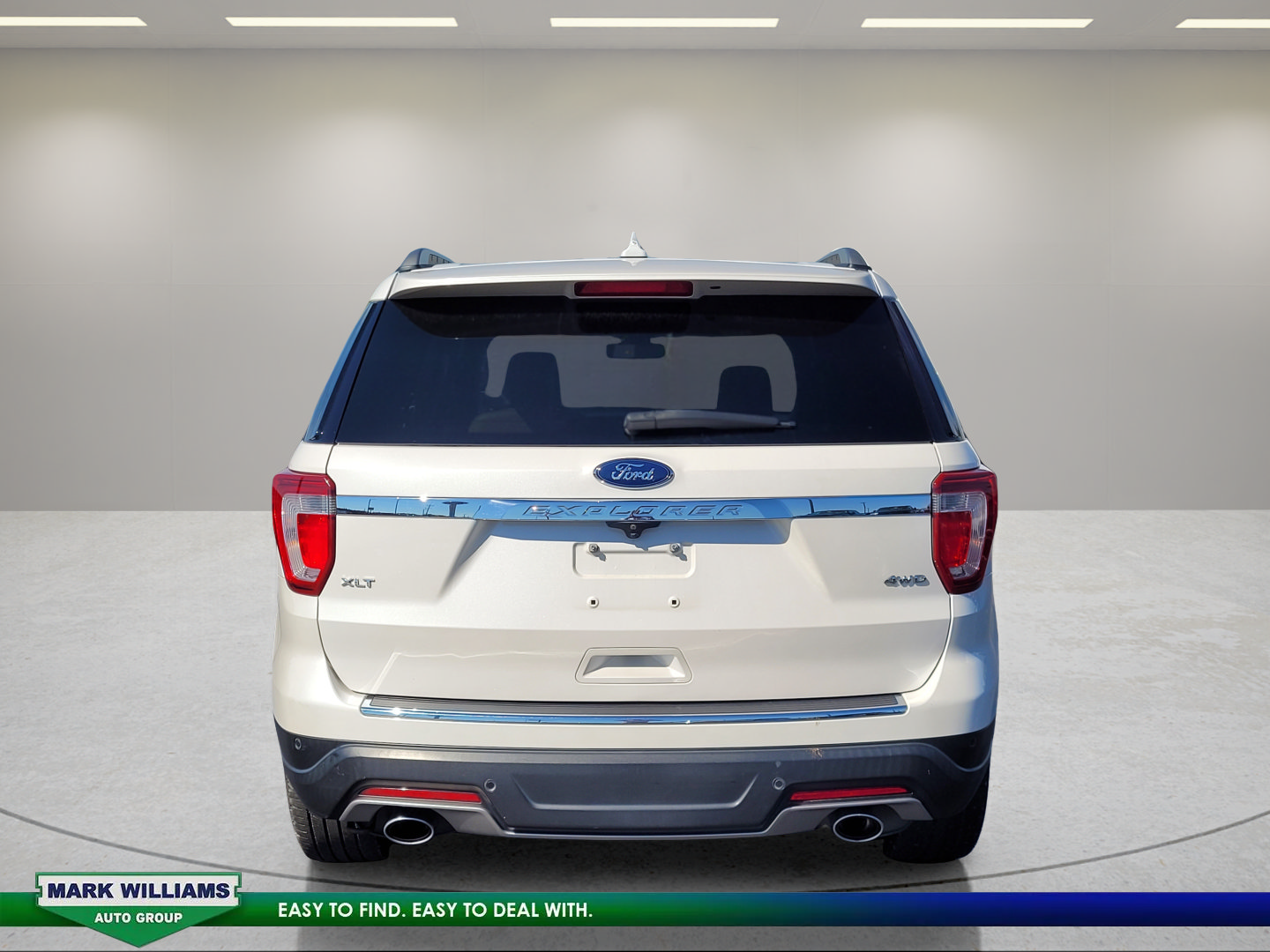 Used 2018 Ford Explorer XLT w/ Equipment Group 202A AWD/4WD image 5