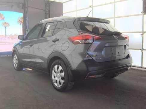 Used 2018 Nissan Kicks S image 4