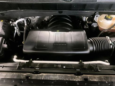 Used 2022 Chevrolet Silverado 1500 LT w/ Z71 Off-Road Package AWD/4WD image 29