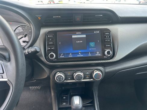 Used 2023 Nissan Kicks SV image 27