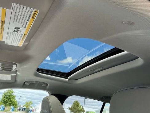 New 2026 Chevrolet Trax ACTIV w/ Sunroof Package FWD image 29