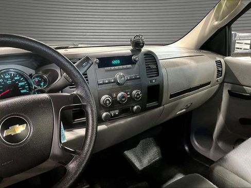 Used 2014 Chevrolet Silverado 2500 W/T w/ Snow Plow Prep Package AWD/4WD image 10