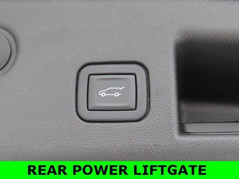 Used 2023 Chevrolet Equinox LT image 30