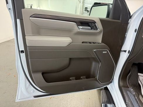 New 2026 GMC Sierra 1500 SLT w/ SLT Premium Plus Package image 13