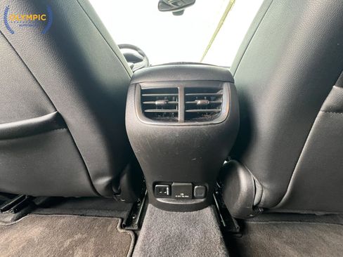Used 2016 Chevrolet Malibu LT w/ Leather Package FWD image 40