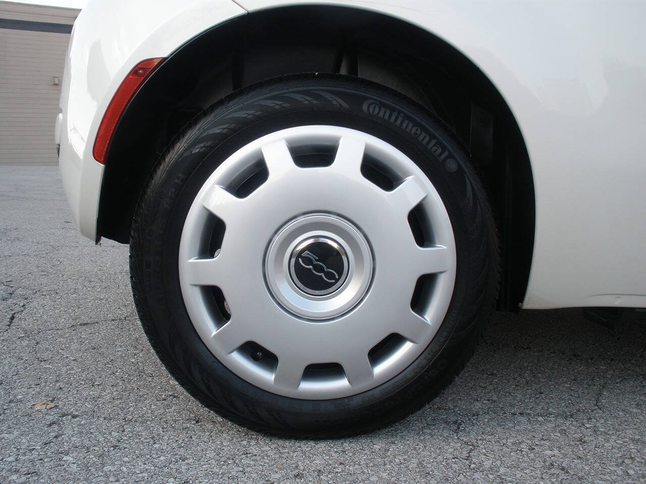Used 2015 FIAT 500 Pop FWD image 39