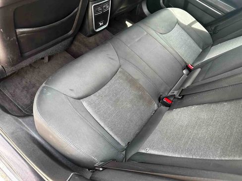 Used 2018 Chrysler 300 Touring w/ Driver Convenience Group image 38