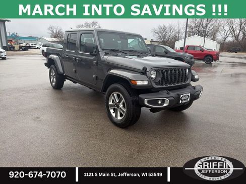 Used 2024 Jeep Gladiator Sport w/ Premium Package image 4