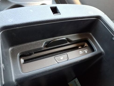 Used 2015 Jeep Cherokee Latitude FWD image 16