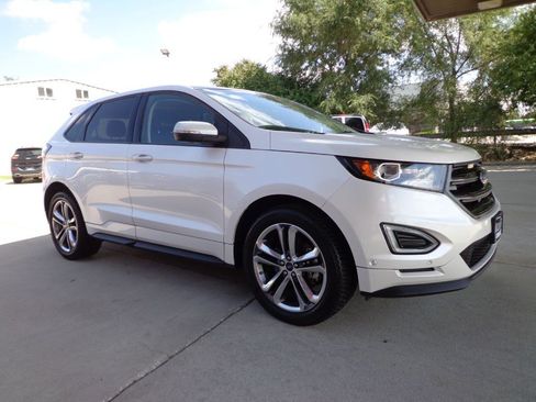 Used 2016 Ford Edge Sport w/ Equipment Group 401A AWD/4WD image 3