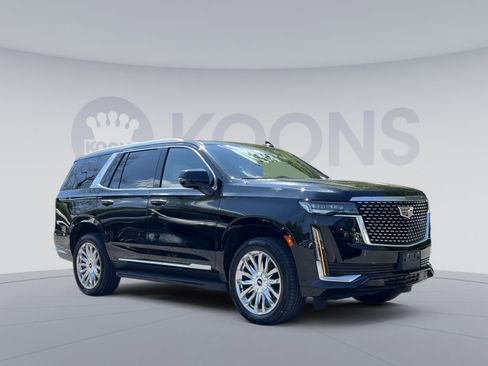 Used 2024 Cadillac Escalade Premium Luxury AWD/4WD image 15