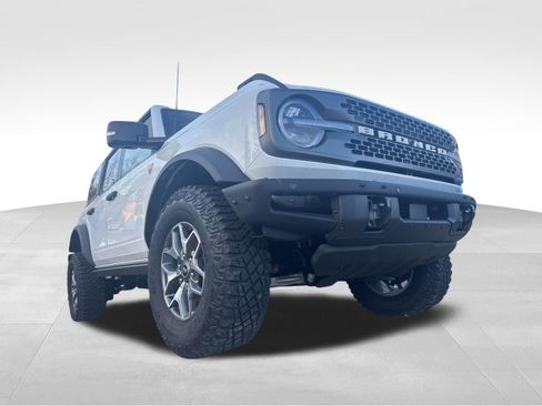 New 2025 Ford Bronco Badlands image 8